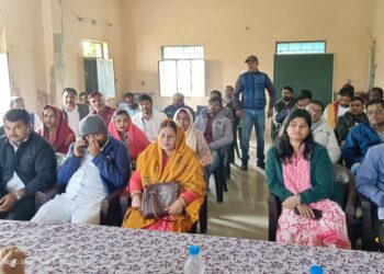 दीपउ स्थित सामुदायिक स्वास्थ्य केंद्र के बंद रहने पर पंस बैठक में हंगामा