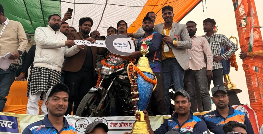 गोपालगंज- सेमरा प्रीमियर लीग डबल बाइक का फाइनल: बंगाल खाड़ बना चैंपियन, शुभम के शतक से जीता खिताब