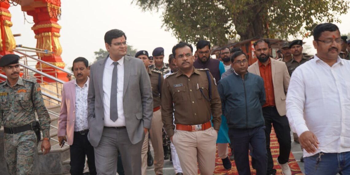 अररिया – महाशिवरात्रि मेला को लेकर प्रशासन अलर्ट, डीएम-एसपी ने सुंदरनाथ धाम का किया संयुक्त निरीक्षण