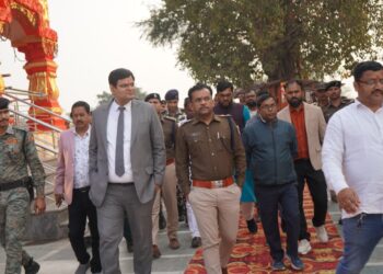 अररिया – महाशिवरात्रि मेला को लेकर प्रशासन अलर्ट, डीएम-एसपी ने सुंदरनाथ धाम का किया संयुक्त निरीक्षण