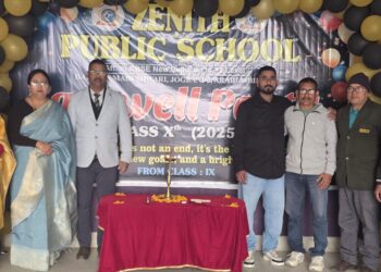 अररिया – ज़ेनिथ पब्लिक स्कूल में भावनाओं के संग सजी विदाई, सपनों की उड़ान को मिला नया आसमान