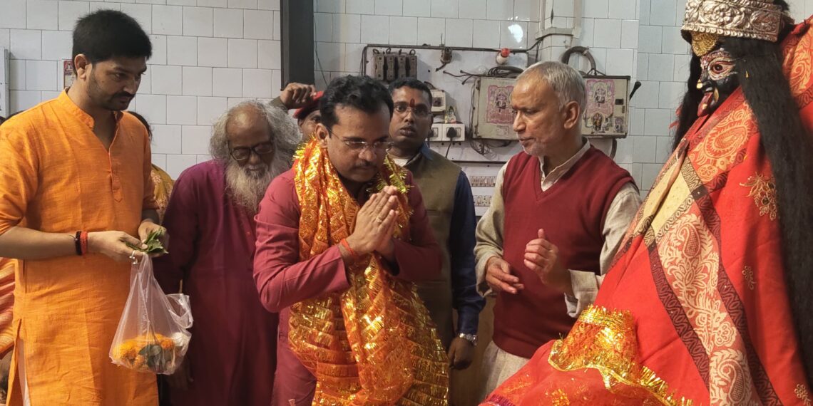 अररिया एसपी ने मां खड्गेश्वरी व बाबा खड्गेश्वरनाथ का पूजा अर्चना कर सुख- समृद्धि की कामना