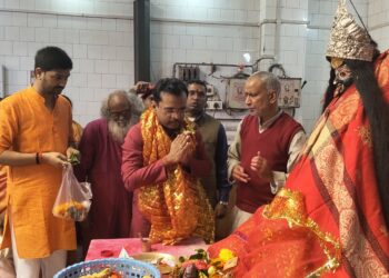 अररिया एसपी ने मां खड्गेश्वरी व बाबा खड्गेश्वरनाथ का पूजा अर्चना कर सुख- समृद्धि की कामना