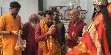 अररिया एसपी ने मां खड्गेश्वरी व बाबा खड्गेश्वरनाथ का पूजा अर्चना कर सुख- समृद्धि की कामना