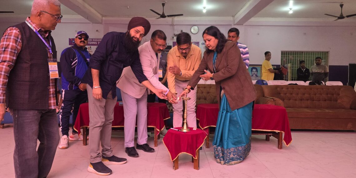 कमांडेंट शास्वत कुमार, कविता खान और खुर्शीद खान ने किया इंडो-नेपाल फ्रेंडशिप टूर्नामेंट का भव्य उद्घाटन